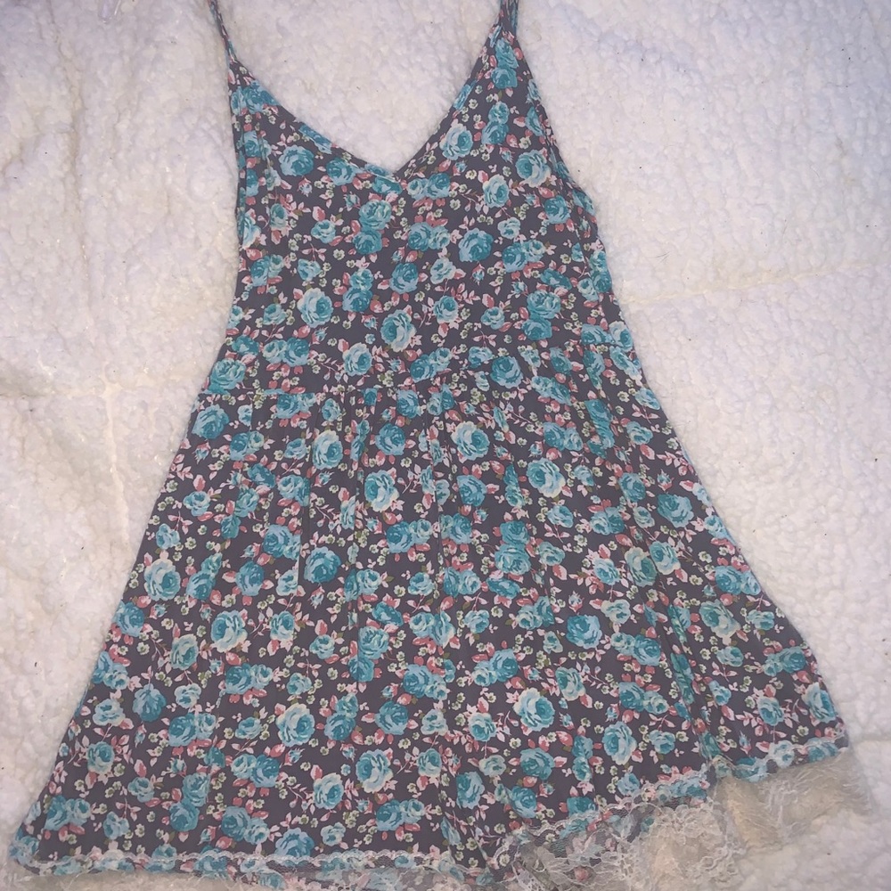 Romper - Picture 2 of 7